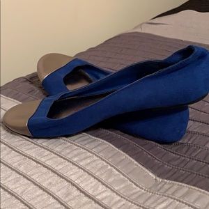 Flat  royal blue with brass  toe